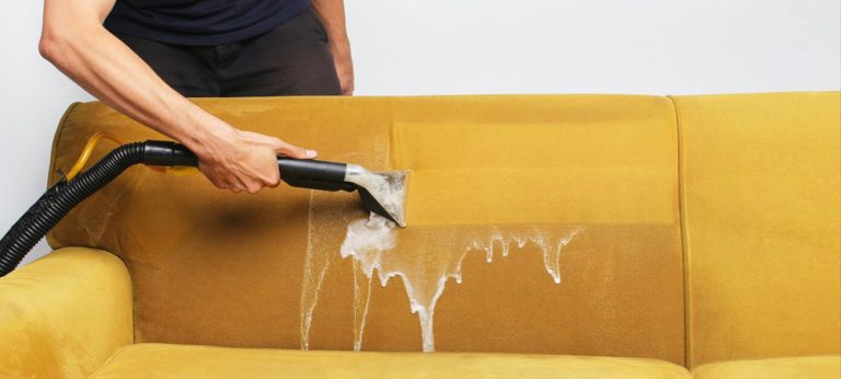 Как вернуть дивану свежесть: секреты химчистки мебели