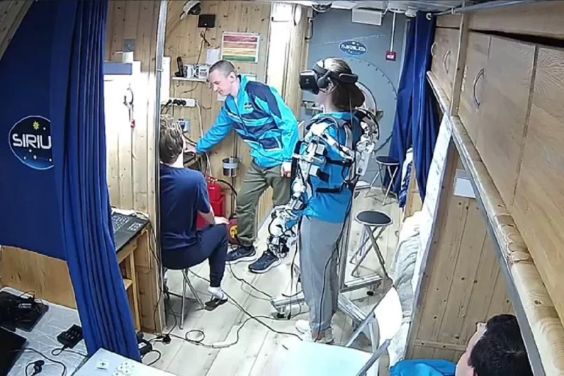 Космическая Анжелика. Слетав на Луну, она собирается отправиться на Марс
Космическая Анжелика. Слетав на Луну, она собирается отправиться на Марс