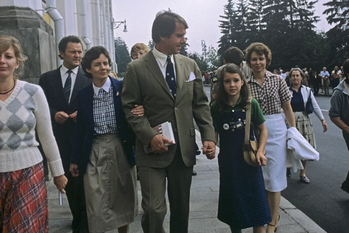 Неудобная девочка. Кто хотел избавиться от Саманты Смит, побывавшей в СССР
Неудобная девочка. Кто хотел избавиться от Саманты Смит, побывавшей в СССР