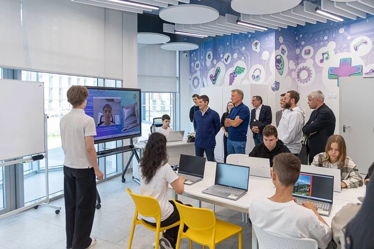 «Школа 21. Старт». 23 августа открылась в Новом Уренгое
«Школа 21. Старт». 23 августа открылась в Новом Уренгое