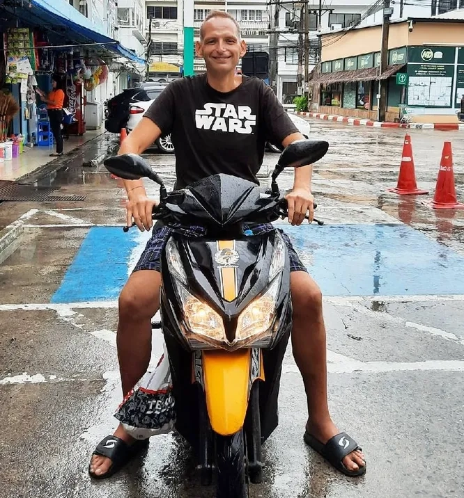 Прах останется. Стали известны подробности похорон экстрасенса Микаберидзе
Прах останется. Стали известны подробности похорон экстрасенса Микаберидзе