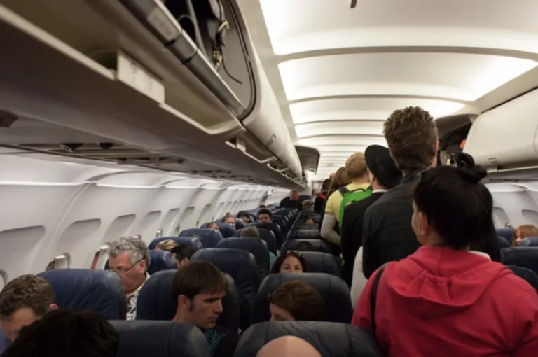 В аэропорту Калуги ввели ограничения на прием и выпуск самолетов