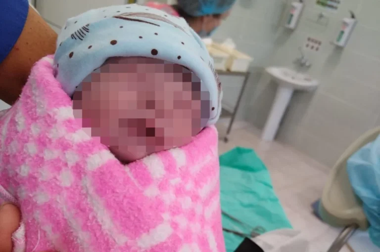 Внутри тряпки, глаз нет. Отец малыша без органов покарает патологоанатома