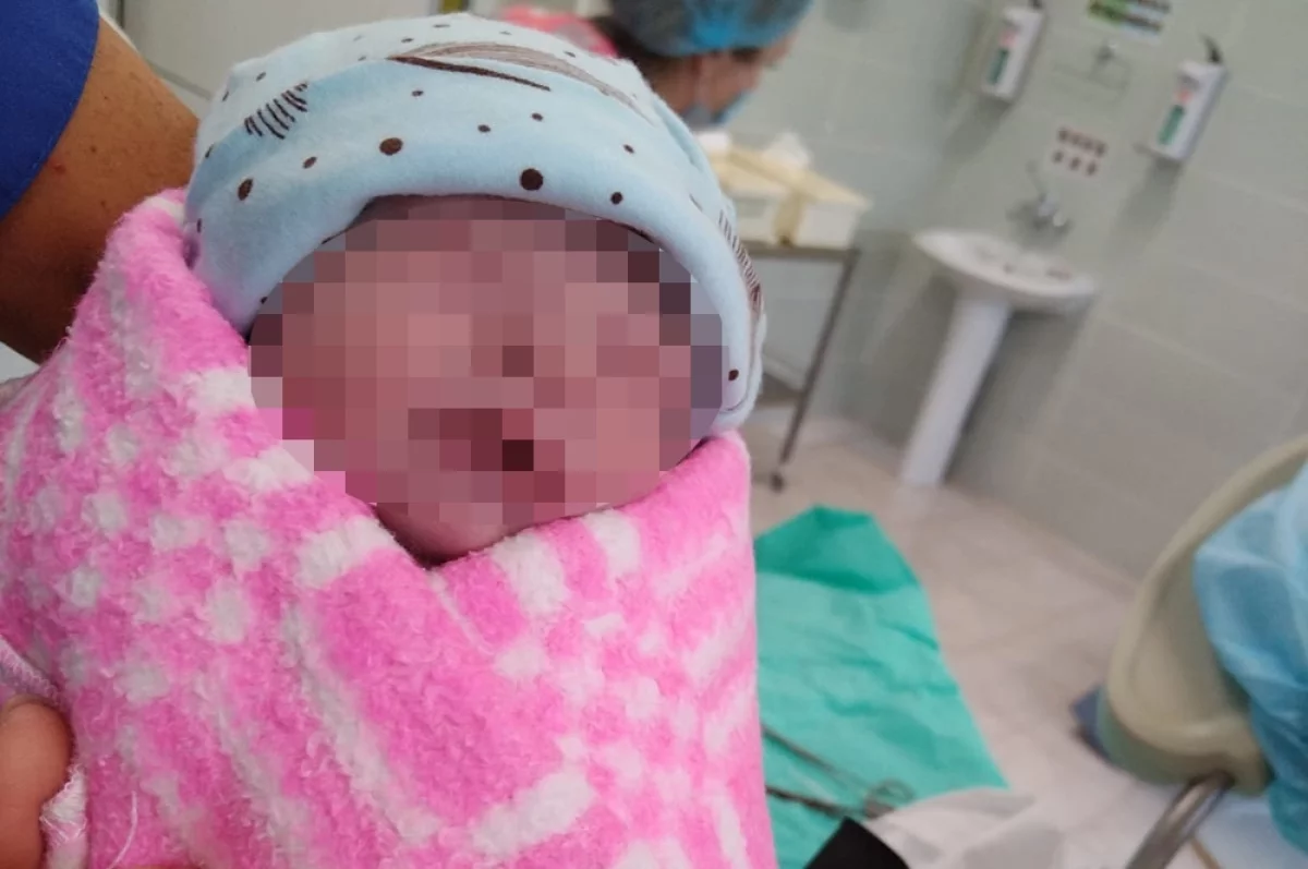 Внутри тряпки, глаз нет. Отец малыша без органов покарает патологоанатома
Внутри тряпки, глаз нет. Отец малыша без органов покарает патологоанатома