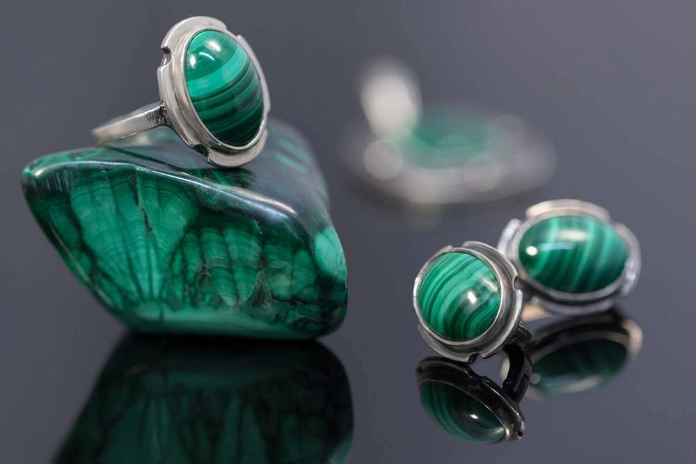 
        Бюджетная красота. Гид по полудрагоценным камням и их особенностям с фото    