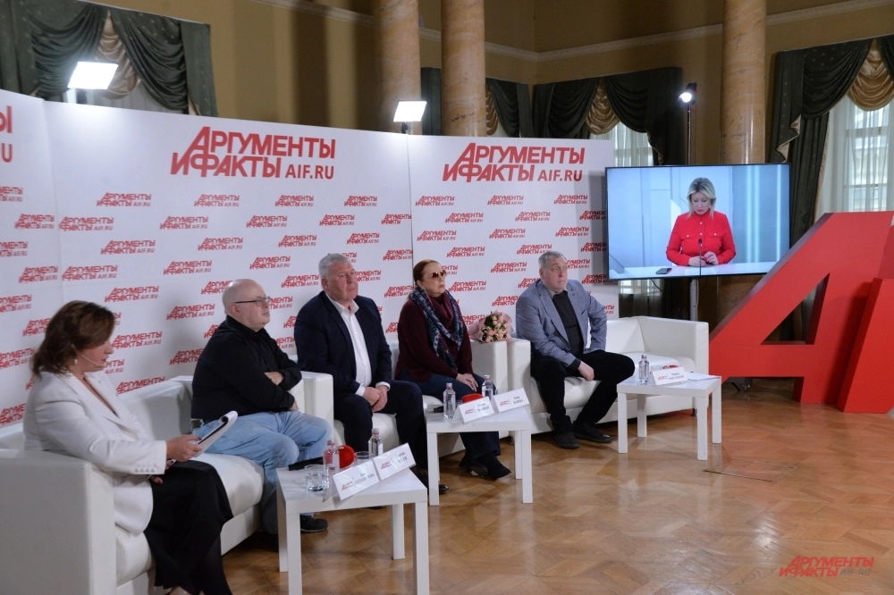 Мы победили! Спецпроект «АиФ» защищает правду о подвиге советского солдата
Мы победили! Спецпроект «АиФ» защищает правду о подвиге советского солдата