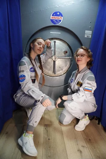 Космическая Анжелика. Слетав на Луну, она собирается отправиться на Марс
Космическая Анжелика. Слетав на Луну, она собирается отправиться на Марс