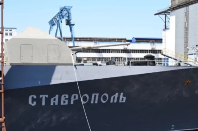 В состав Военно-Морского Флота приняты три боевых корабля