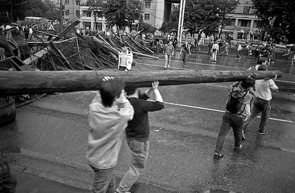 Смерть в августе. Что делал Явлинский в квартире мертвого главы МВД СССР?
Смерть в августе. Что делал Явлинский в квартире мертвого главы МВД СССР?