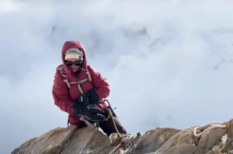 «Наговицину можно было спасти». Альпинист Шатаев вынес жену с семитысячника