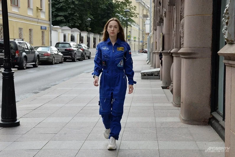 Космическая Анжелика. Слетав на Луну, она собирается отправиться на Марс
Космическая Анжелика. Слетав на Луну, она собирается отправиться на Марс