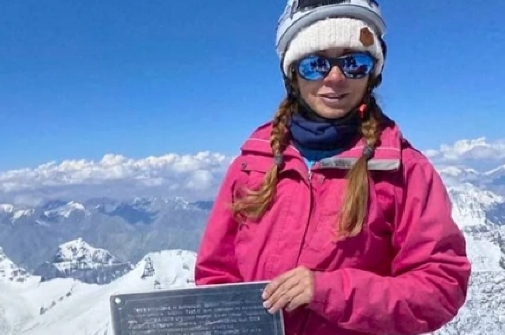 Не умирай! Альпинистка Наговицина оставила мужа в горах, как сейчас ее саму
Не умирай! Альпинистка Наговицина оставила мужа в горах, как сейчас ее саму