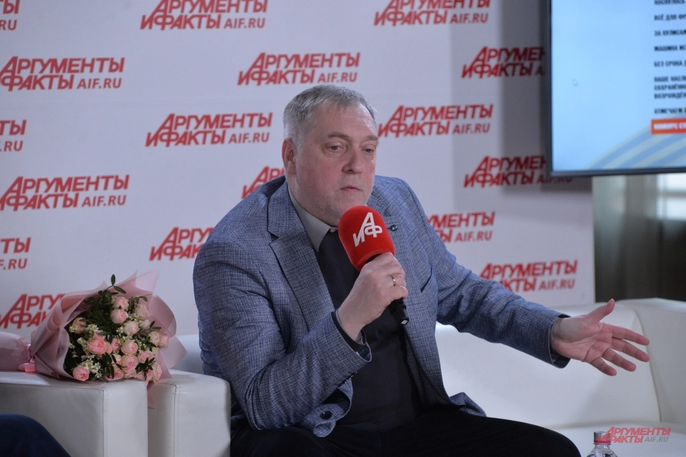 Мы победили! Спецпроект «АиФ» защищает правду о подвиге советского солдата
Мы победили! Спецпроект «АиФ» защищает правду о подвиге советского солдата