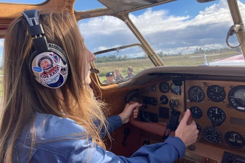 Космическая Анжелика. Слетав на Луну, она собирается отправиться на Марс
Космическая Анжелика. Слетав на Луну, она собирается отправиться на Марс