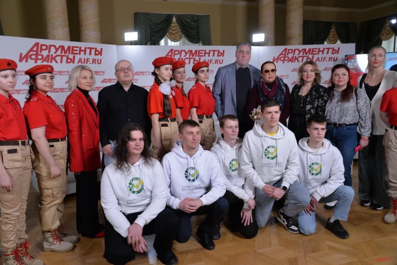 Мы победили! Спецпроект «АиФ» защищает правду о подвиге советского солдата
Мы победили! Спецпроект «АиФ» защищает правду о подвиге советского солдата