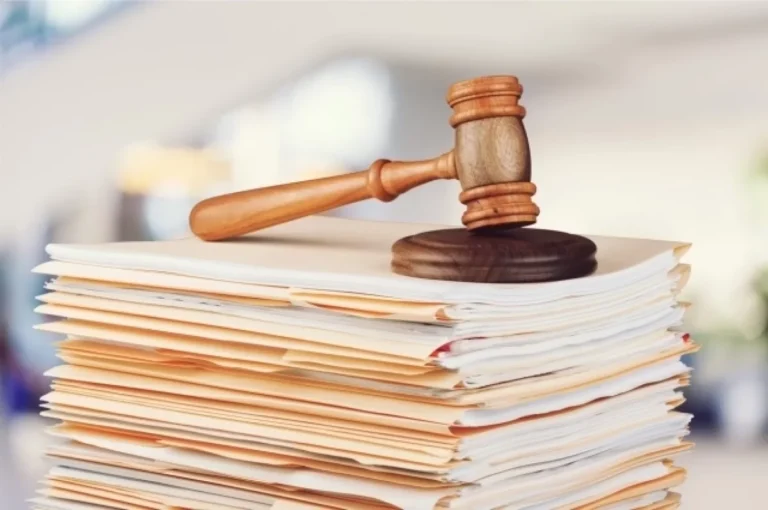 Фигурант дела о «Северных потоках» запросил телефонные разговоры с женой