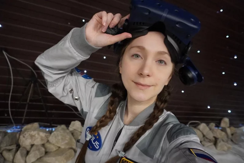 Космическая Анжелика. Слетав на Луну, она собирается отправиться на Марс
Космическая Анжелика. Слетав на Луну, она собирается отправиться на Марс