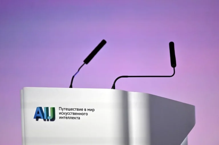 Мир ИИ. Сессия AI Journey посвящена искусственному интеллекту