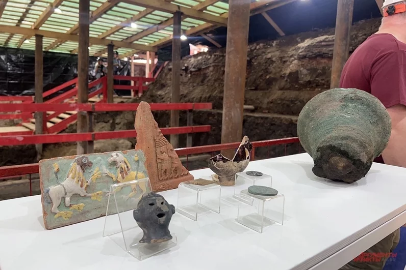 
        Сенсация в Смоленске. Археологи нашли уникальный терем домонгольской эпохи    