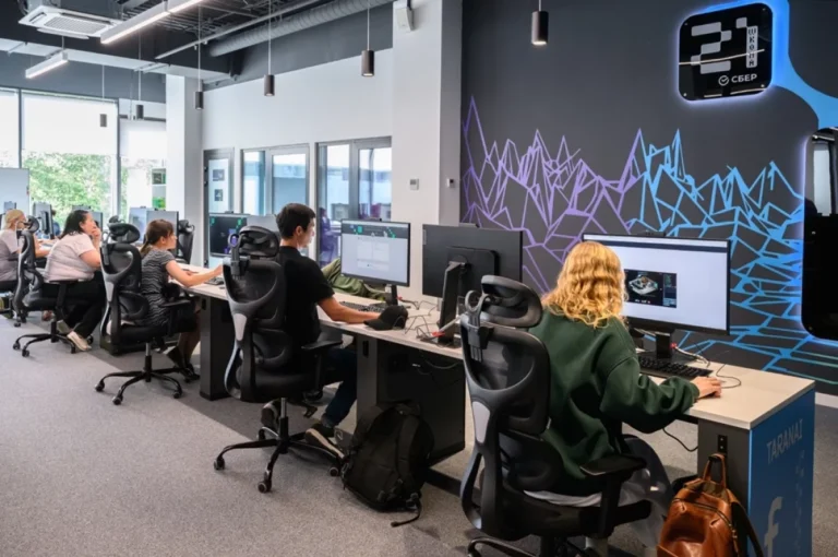 В ритме цифровых технологий. В Омске открылась «Школа 21»