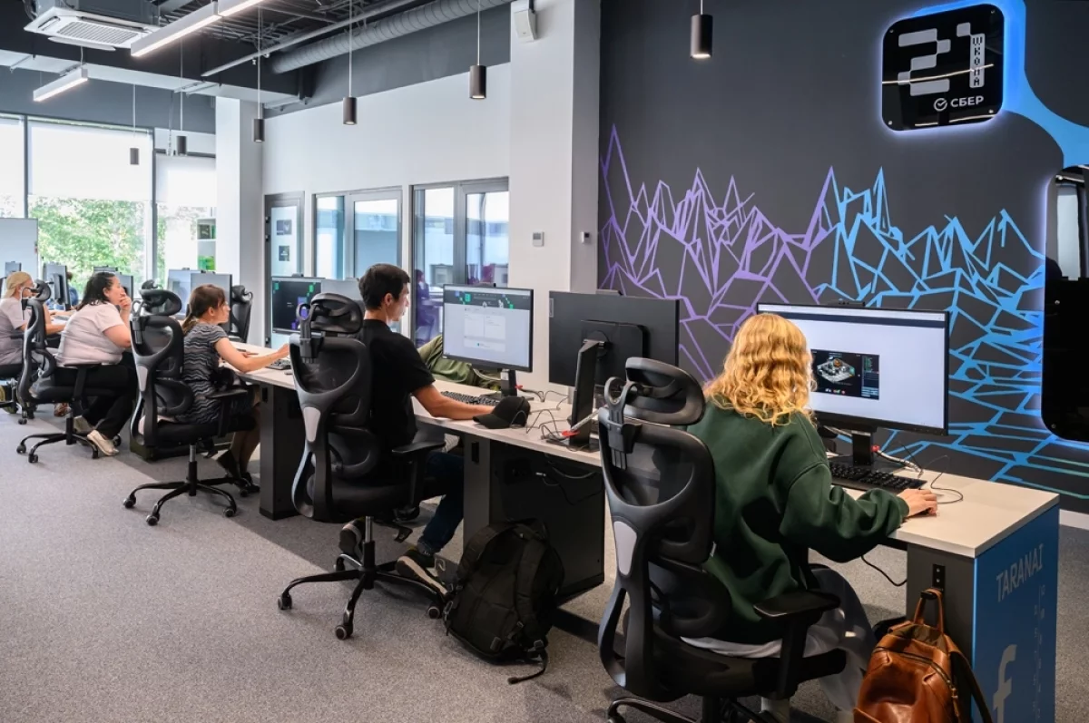 В ритме цифровых технологий. В Омске открылась «Школа 21»
В ритме цифровых технологий. В Омске открылась «Школа 21»