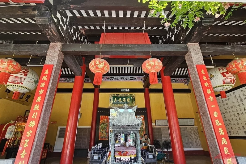 
        «Это пропаганда ЦРУ». Почему вьетнамцы едят «дикие отбивные», шокируя всех?    