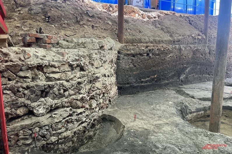 
        Сенсация в Смоленске. Археологи нашли уникальный терем домонгольской эпохи    