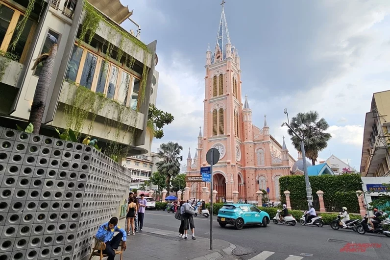 
        «Это пропаганда ЦРУ». Почему вьетнамцы едят «дикие отбивные», шокируя всех?    