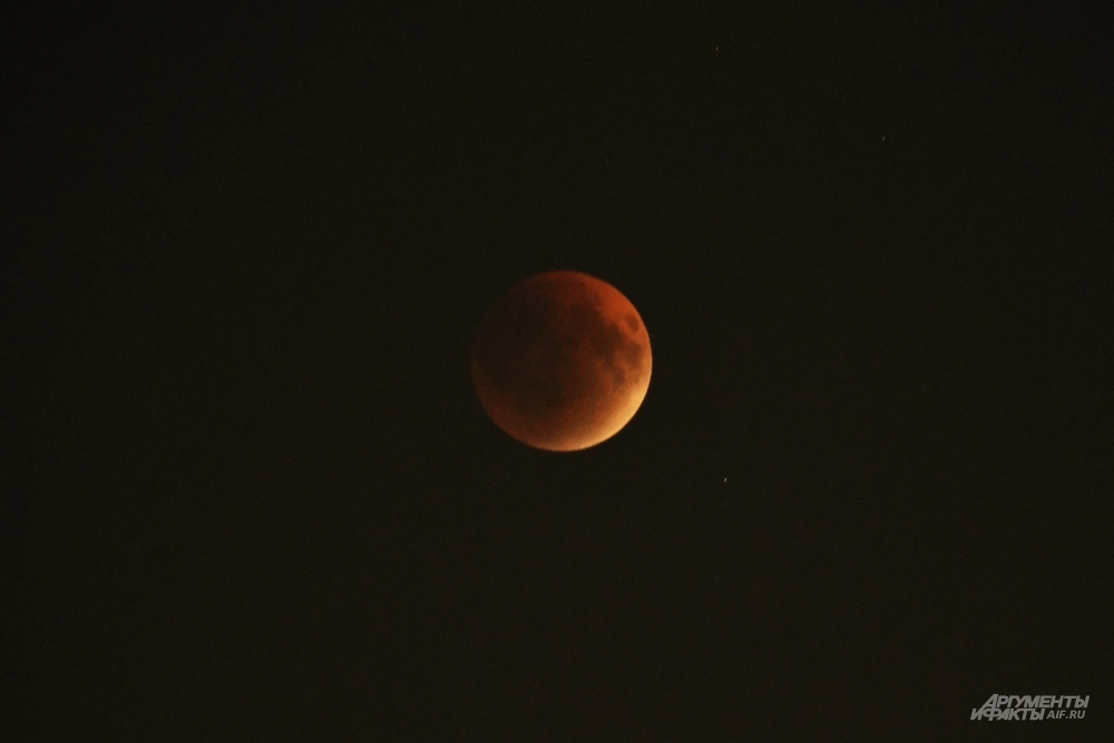 
        Лунное затмение 7 сентября. Все фазы кровавой Луны - на ваших глазах    