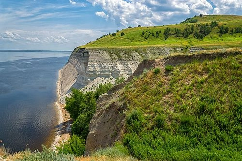 Сокровища атамана. Учёные гадают, куда пропал клад Степана Разина
Сокровища атамана. Учёные гадают, куда пропал клад Степана Разина