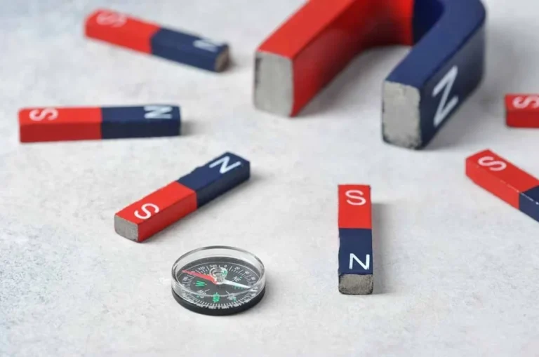 Магия притяжения. В Китае создали магнит в 700 000 раз сильнее поля Земли