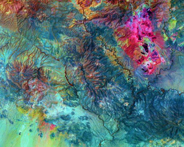 Магия притяжения. В Китае создали магнит в 700 000 раз сильнее поля Земли
Магия притяжения. В Китае создали магнит в 700 000 раз сильнее поля Земли