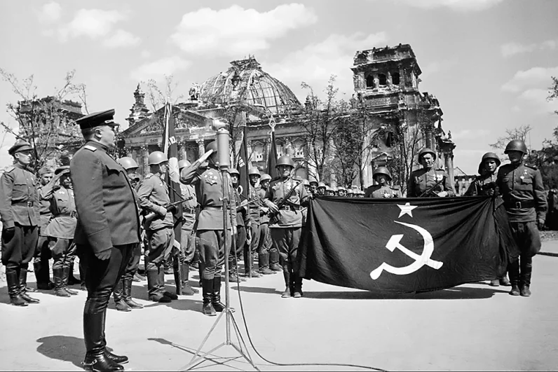 
        Ужас «Иосифа Сталина». Тайны «забытого» парада Победы осенью 1945 в Берлине    