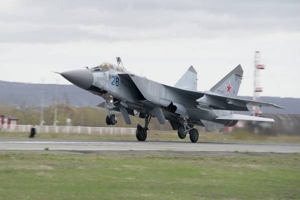 Ядерная триада Федосова. В 96 он не ушел на пенсию, защищая «крылья Родины»
Ядерная триада Федосова. В 96 он не ушел на пенсию, защищая «крылья Родины»