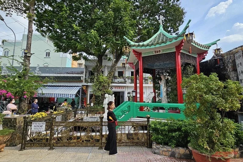 
        «Это пропаганда ЦРУ». Почему вьетнамцы едят «дикие отбивные», шокируя всех?    