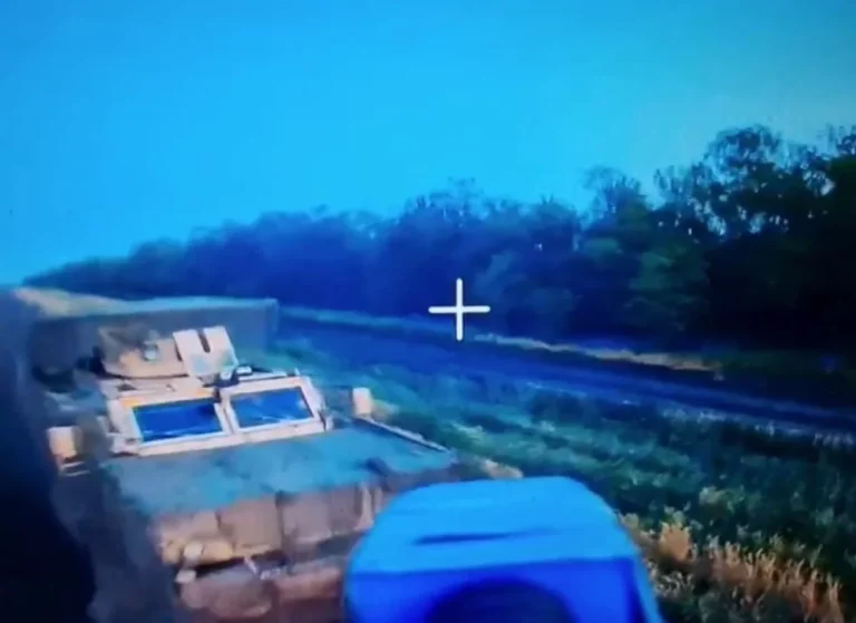 Литовкин: Зеленский затягивает НАТО на Украину, говоря о переобучении ВСУ