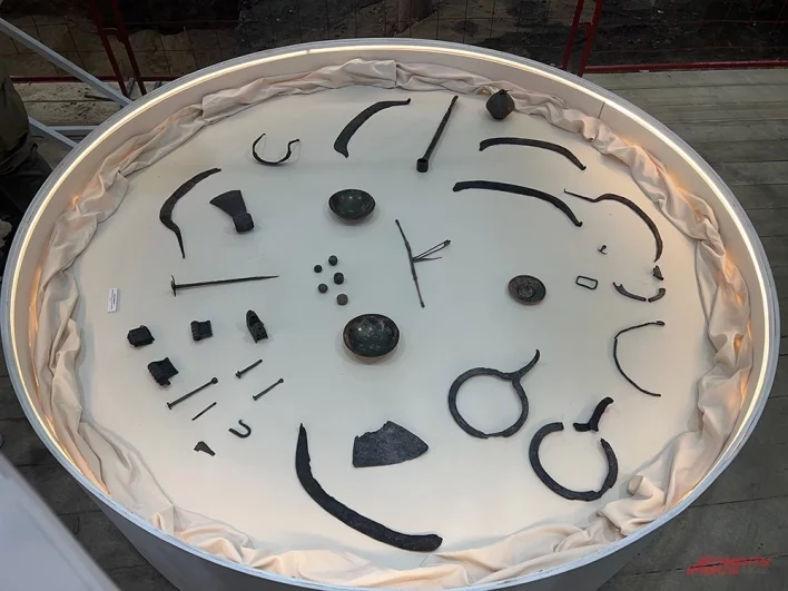 
        Сенсация в Смоленске. Археологи нашли уникальный терем домонгольской эпохи    