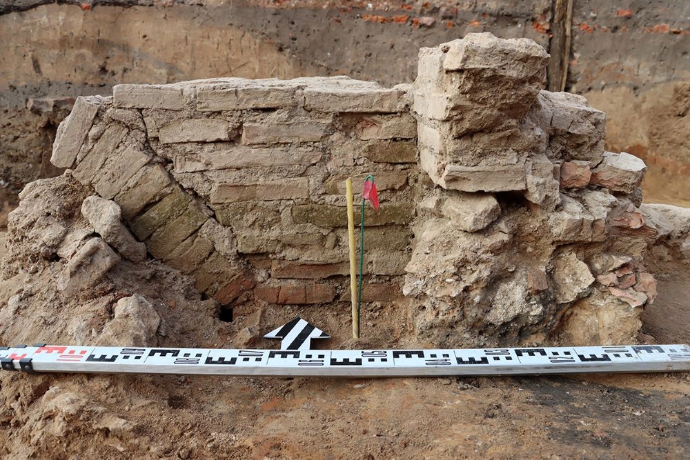 
        Сенсация в Смоленске. Археологи нашли уникальный терем домонгольской эпохи    