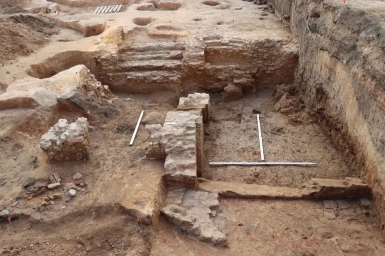 Сенсация в Смоленске. Археологи нашли уникальный терем домонгольской эпохи