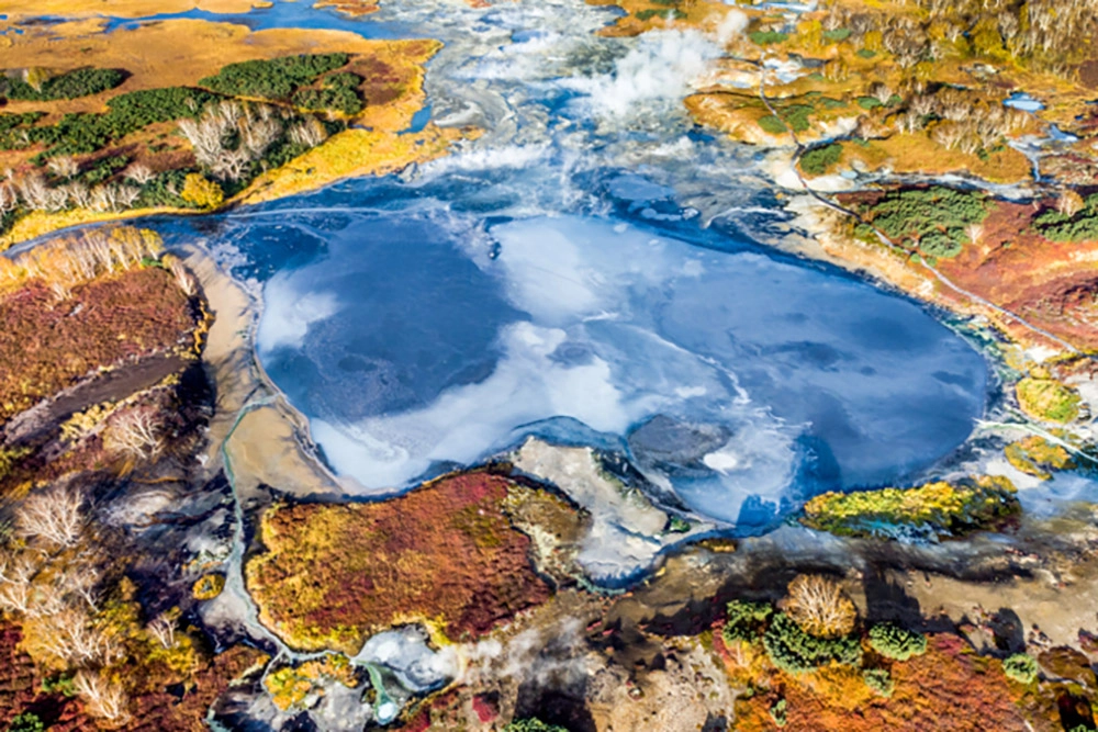 
        Палитра природы. Великолепная кальдера вулкана Узон с высоты    