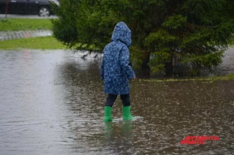 Девять дней ливней. Мощный холодный циклон «Барбара» мчится к Москве