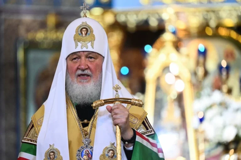 «Ряса — это не спецодежда». Патриарх Кирилл высказался о рисках интернета