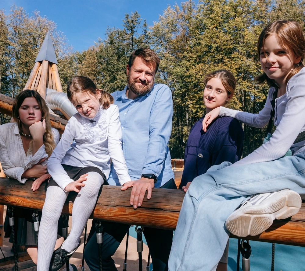 Новый мир. Отец 12 детей рассказал, как надо относиться к рождению ребёнка
Новый мир. Отец 12 детей рассказал, как надо относиться к рождению ребёнка