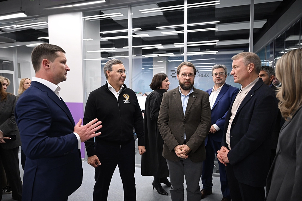 
        Искусственный интеллект и Дружба народов. Сбер открыл в РУДН «Школу 21»    