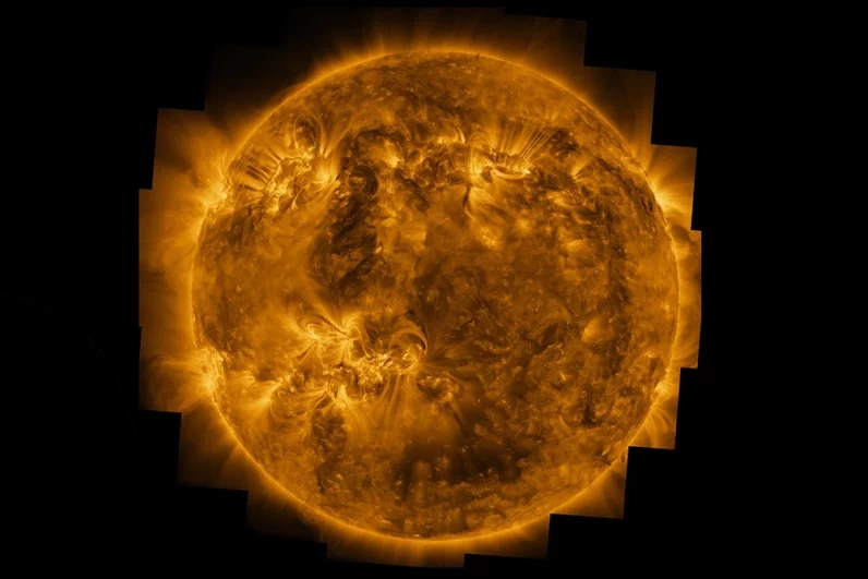 Будет «бить» прямой наводкой. Ученые вновь обеспокоены активностью Солнца
Будет «бить» прямой наводкой. Ученые вновь обеспокоены активностью Солнца