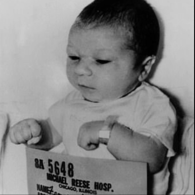 
        Жди меня. Украденного младенца искали 56 лет и нашли незадолго до смерти    