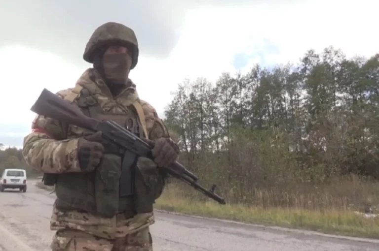 Сержант Баженов помешал украинскому дрону атаковать транспорт с горючим