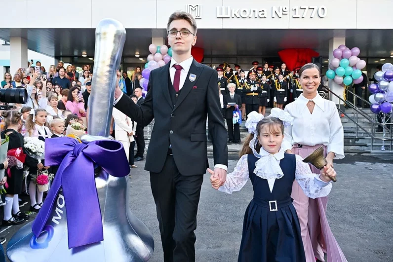 Педагогическая династия. Московская семья целый век работает в школах города
Педагогическая династия. Московская семья целый век работает в школах города