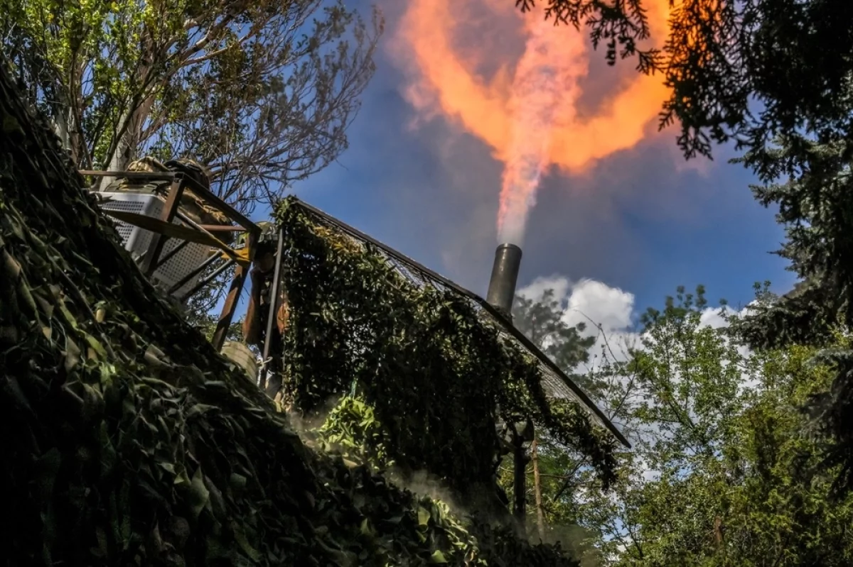 ВС РФ поразили энергетические объекты, обеспечивающие деятельность ВСУ
ВС РФ поразили энергетические объекты, обеспечивающие деятельность ВСУ