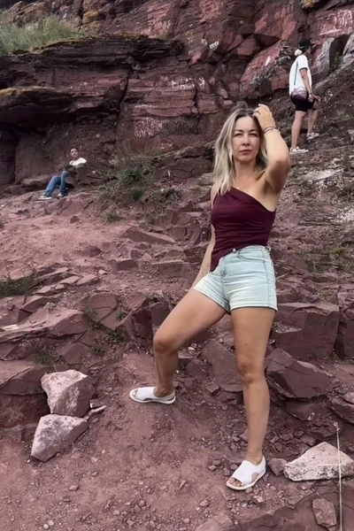 Сочиняет на ходу? Психолог Тараянц разнес последнее видео Ирины Усольцевой
Сочиняет на ходу? Психолог Тараянц разнес последнее видео Ирины Усольцевой